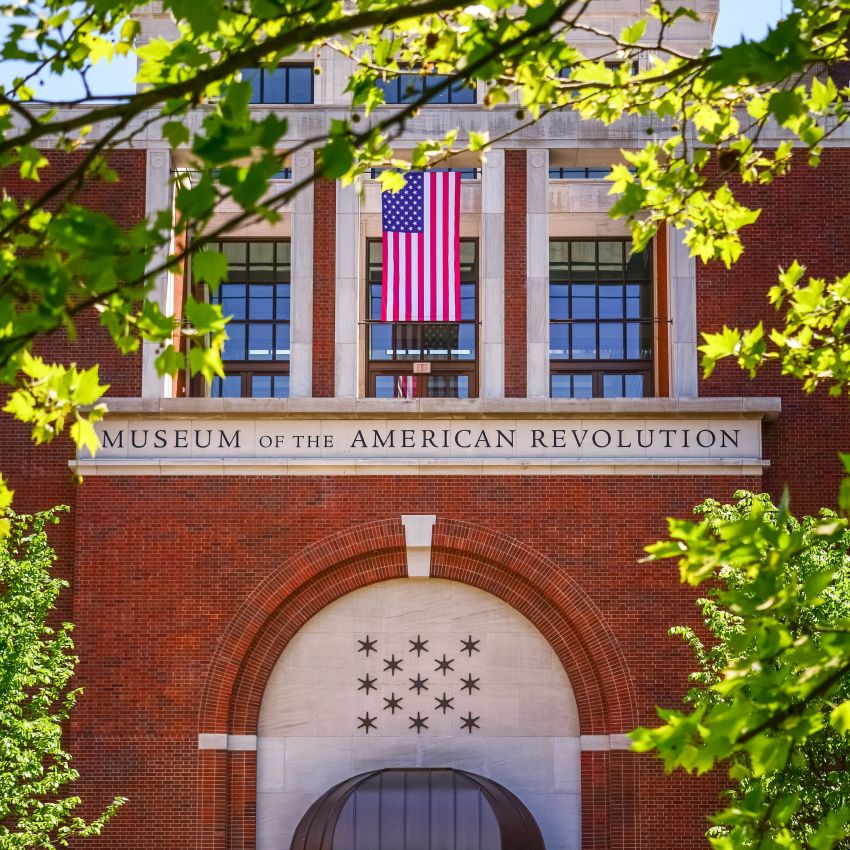 Virtual tour of the MUSEUM of the AMERICAN REVOLUTION